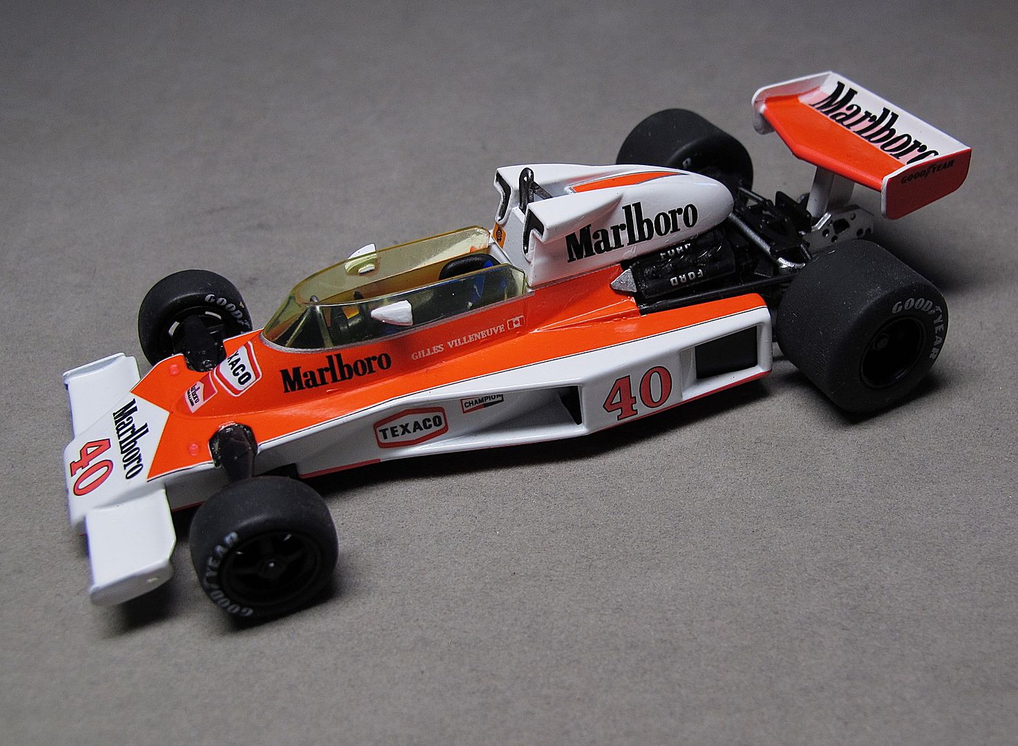 Formula 1 №21 - McLaren M23 Жиль Вильнёв (1977)